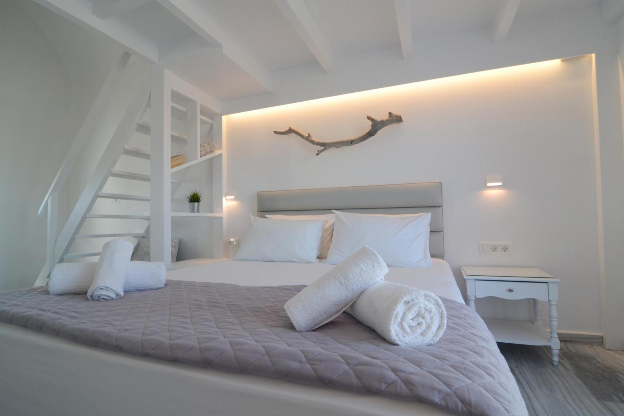 Hermoso Luxury Suites Monólithos Room photo